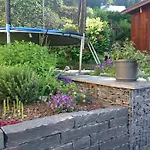 Lägenhet Mit Garten Und Spielplatz