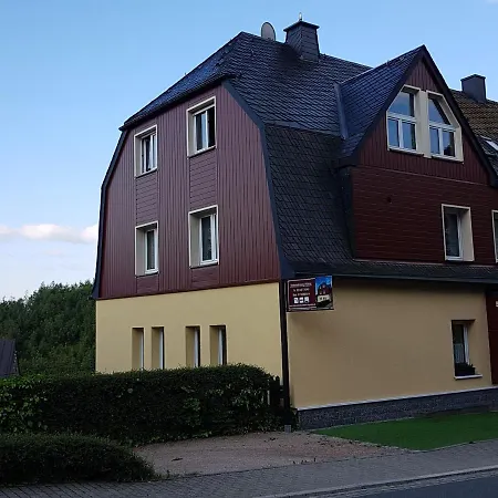 Daire Mit Garten Und Spielplatz