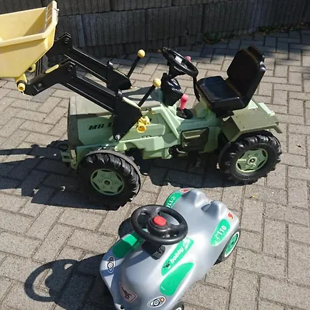 Lägenhet Mit Garten Und Spielplatz