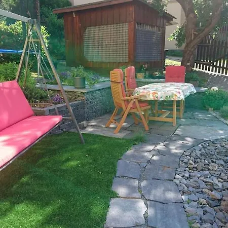 Mit Garten Und Spielplatz Klingenthal