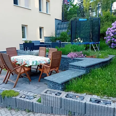 Apartment Mit Garten Und Spielplatz Klingenthal