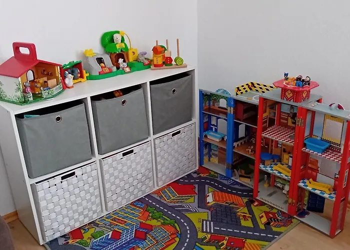 Mit Garten Und Spielplatz شقة *